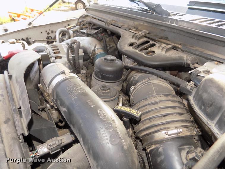 image for item DA3042 2005 Ford F450 XL Super Duty flatbed truck