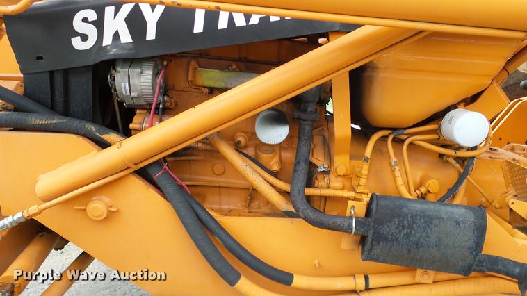 image for item DA6826 SkyTrak 4030 telehandler