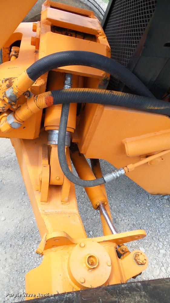 image for item DA6826 SkyTrak 4030 telehandler