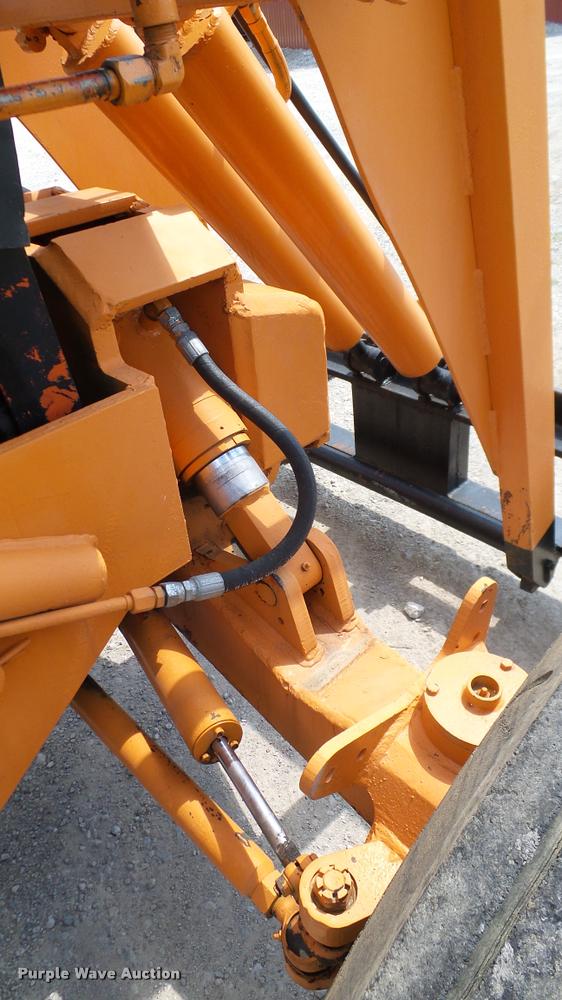 image for item DA6826 SkyTrak 4030 telehandler