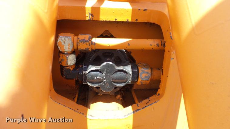 image for item DA6826 SkyTrak 4030 telehandler