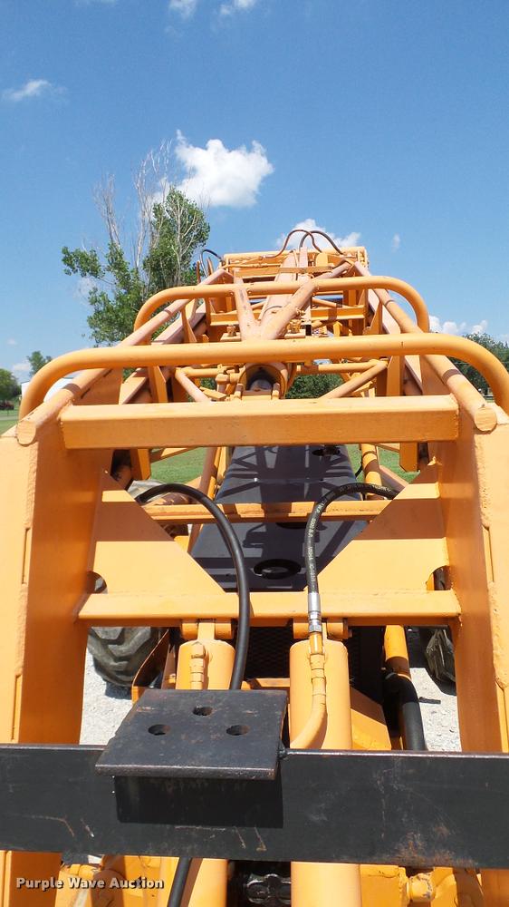 image for item DA6826 SkyTrak 4030 telehandler