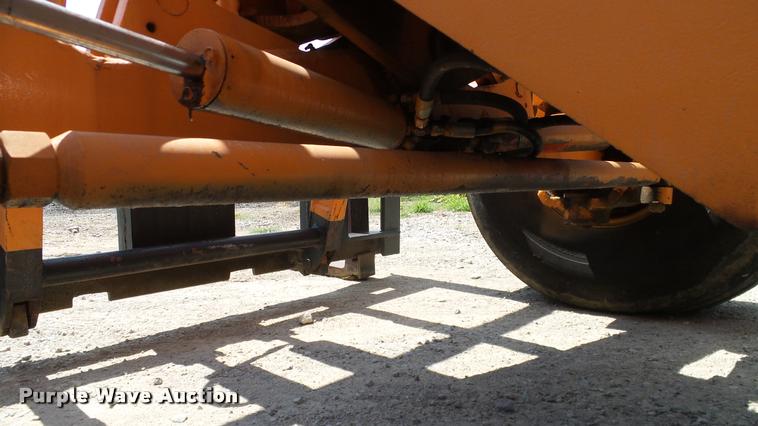 image for item DA6826 SkyTrak 4030 telehandler