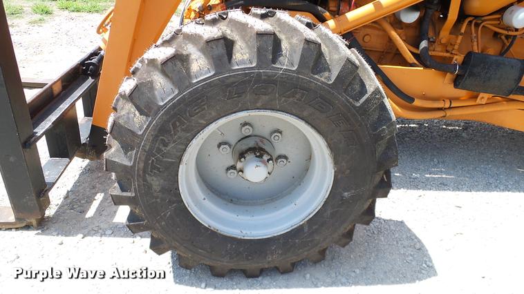 image for item DA6826 SkyTrak 4030 telehandler