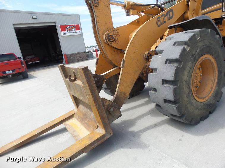 image for item DB1400 2002 Case 621D wheel loader