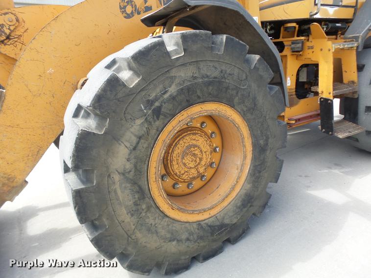 image for item DB1400 2002 Case 621D wheel loader