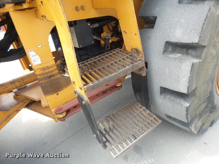 image for item DB1400 2002 Case 621D wheel loader