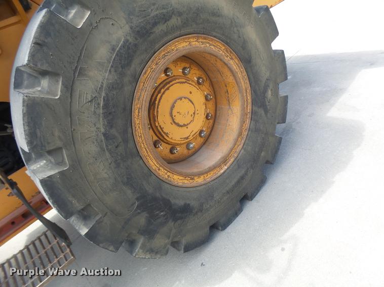image for item DB1400 2002 Case 621D wheel loader