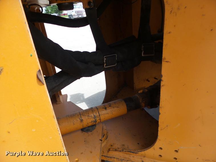 image for item DB1400 2002 Case 621D wheel loader