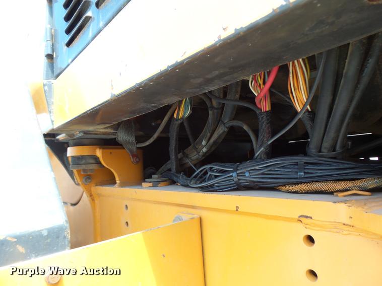 image for item DB1400 2002 Case 621D wheel loader
