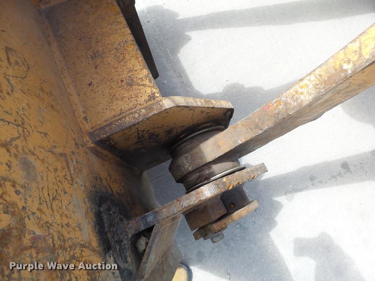 image for item DB1400 2002 Case 621D wheel loader