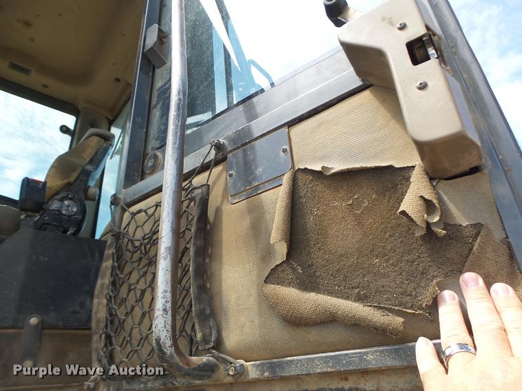 image for item DB1400 2002 Case 621D wheel loader