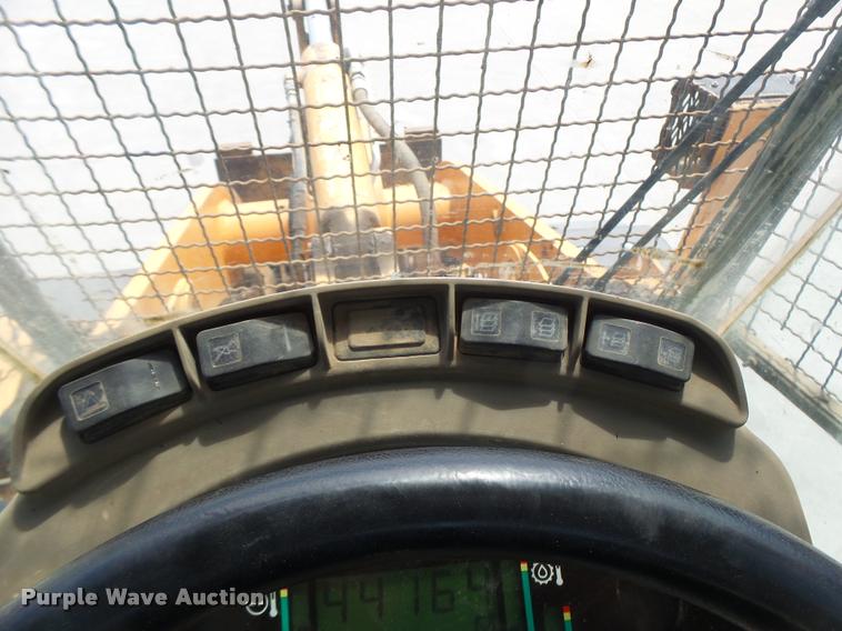 image for item DB1400 2002 Case 621D wheel loader