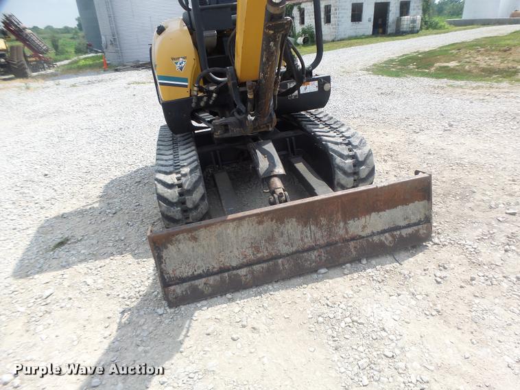 image for item DB1410 2003 Vermeer CX224 mini excavator