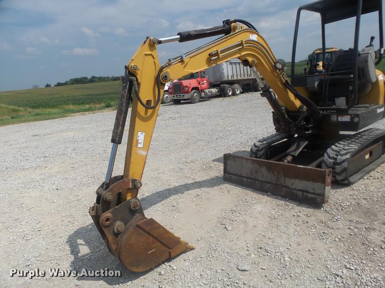 image for item DB1410 2003 Vermeer CX224 mini excavator