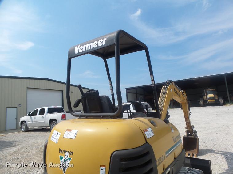 image for item DB1410 2003 Vermeer CX224 mini excavator