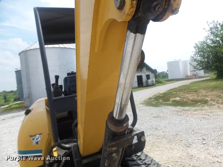 image for item DB1410 2003 Vermeer CX224 mini excavator