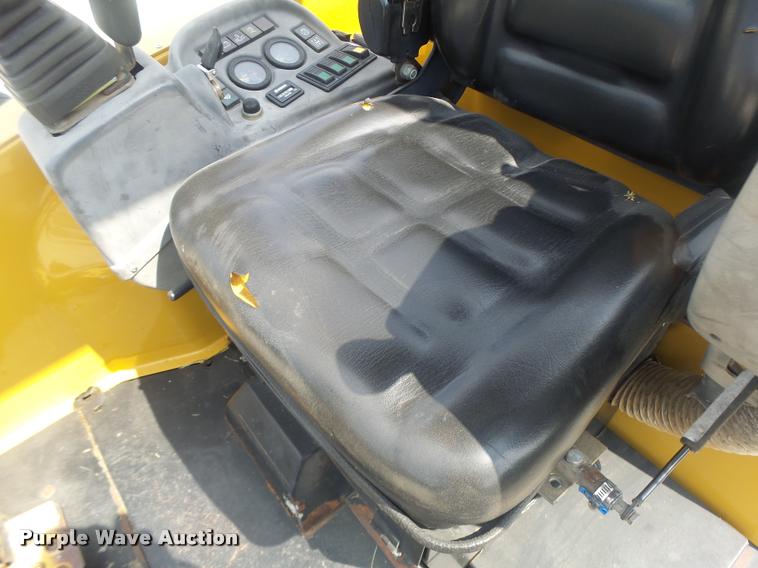 image for item DB1410 2003 Vermeer CX224 mini excavator