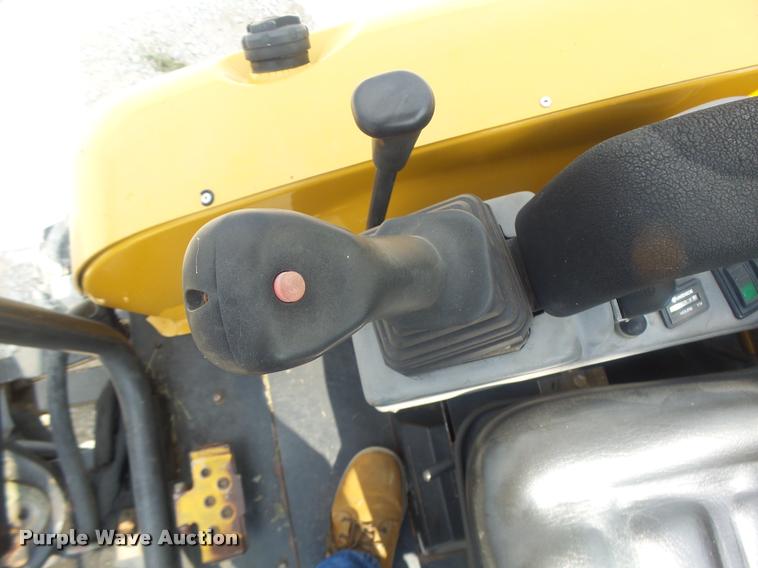 image for item DB1410 2003 Vermeer CX224 mini excavator