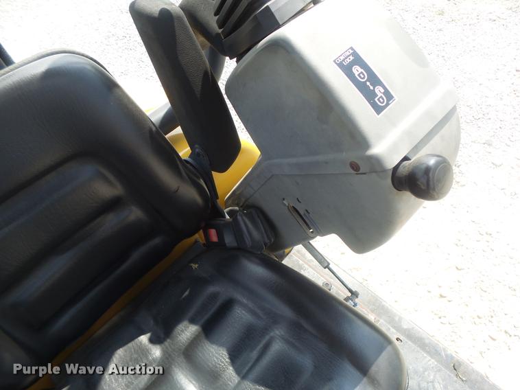 image for item DB1410 2003 Vermeer CX224 mini excavator