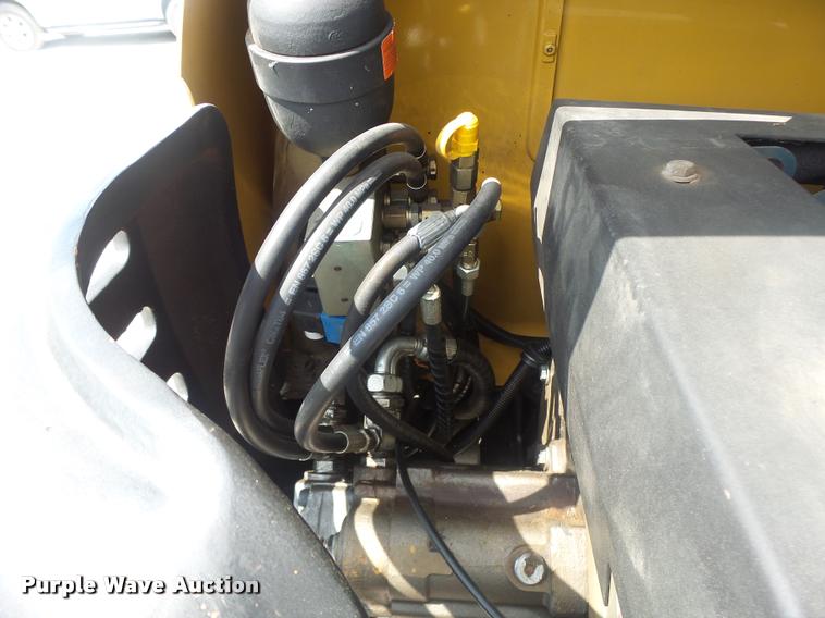 image for item DB1410 2003 Vermeer CX224 mini excavator