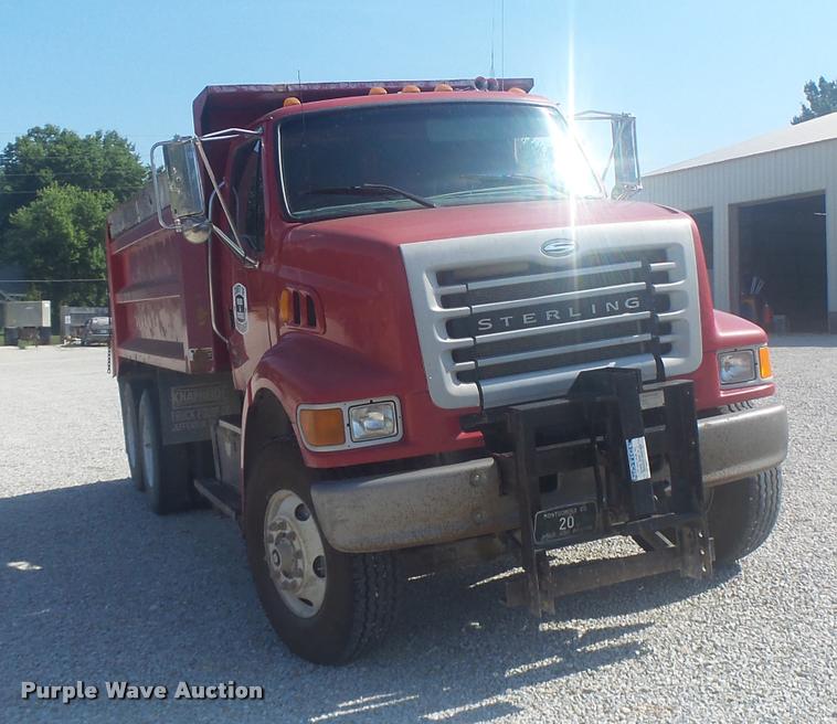 image for item DB1413 2003 Sterling L7500 dump truck