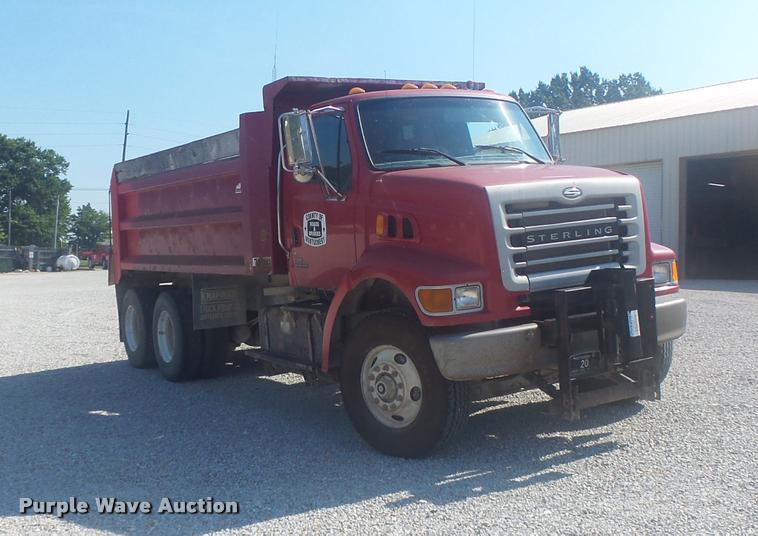 image for item DB1413 2003 Sterling L7500 dump truck