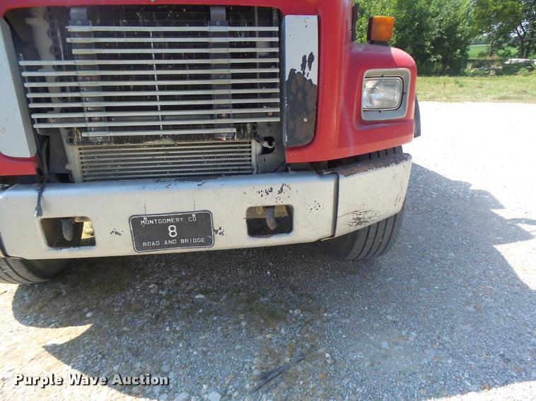 image for item DB1414 2001 Freightliner FL80 dump truck