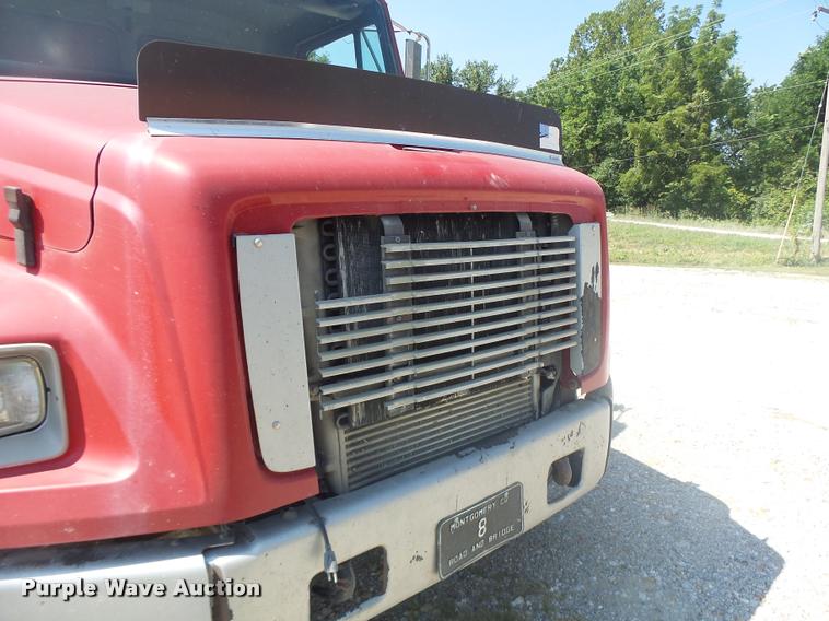 image for item DB1414 2001 Freightliner FL80 dump truck