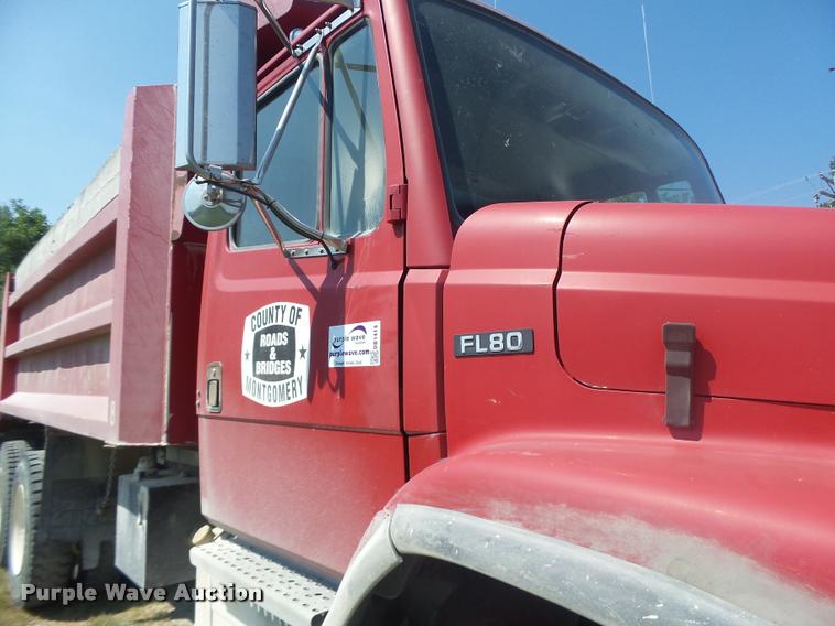 image for item DB1414 2001 Freightliner FL80 dump truck