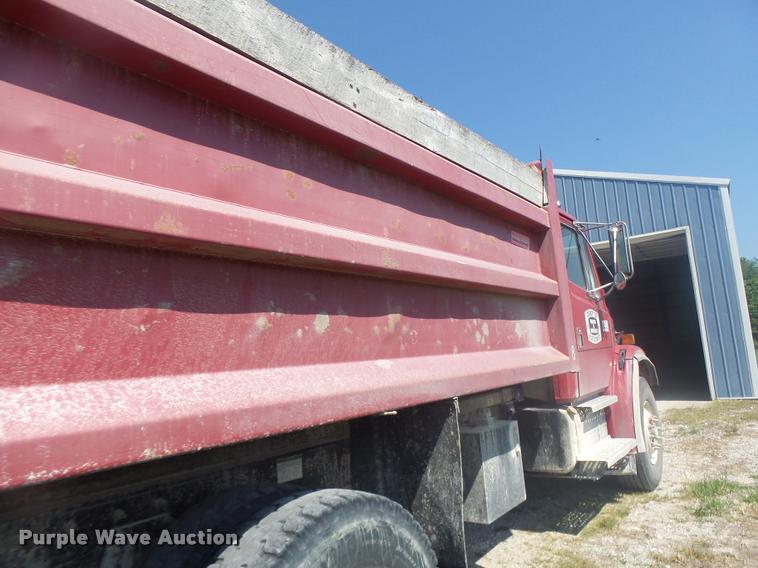 image for item DB1414 2001 Freightliner FL80 dump truck