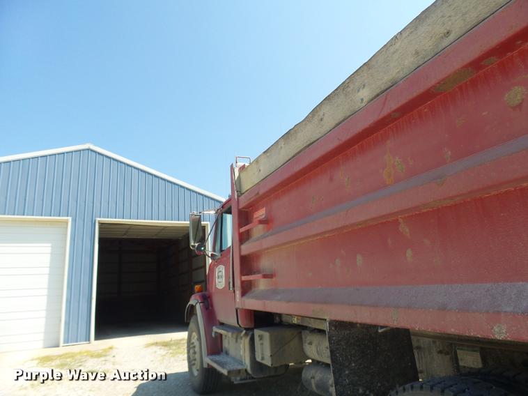 image for item DB1414 2001 Freightliner FL80 dump truck