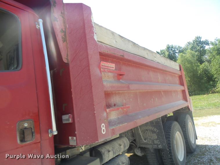 image for item DB1414 2001 Freightliner FL80 dump truck