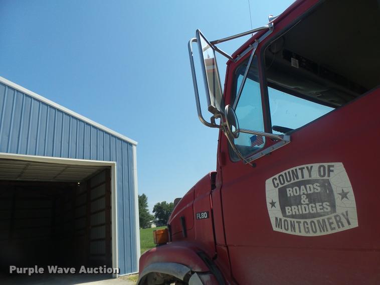 image for item DB1414 2001 Freightliner FL80 dump truck