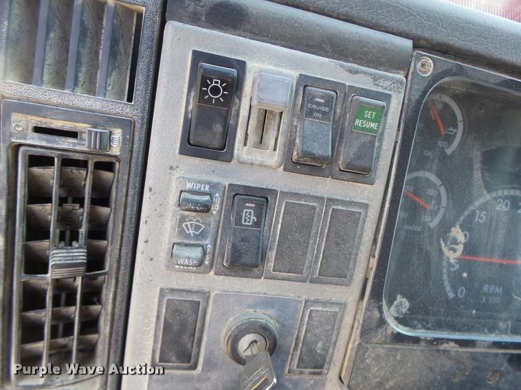 image for item DB1414 2001 Freightliner FL80 dump truck