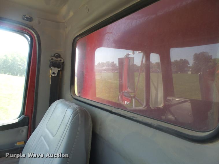 image for item DB1414 2001 Freightliner FL80 dump truck