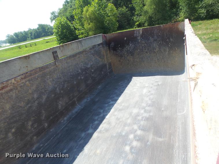 image for item DB1414 2001 Freightliner FL80 dump truck