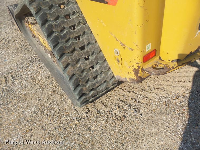 image for item DB5807 2011 Caterpillar 279C skid steer