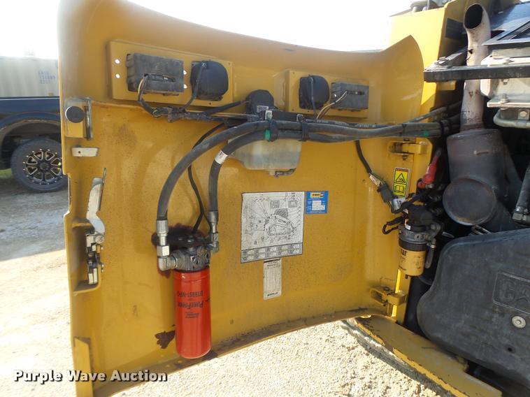 image for item DB5807 2011 Caterpillar 279C skid steer