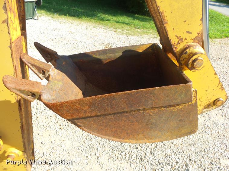 image for item DB7461 Vermeer LM-42 cable plow