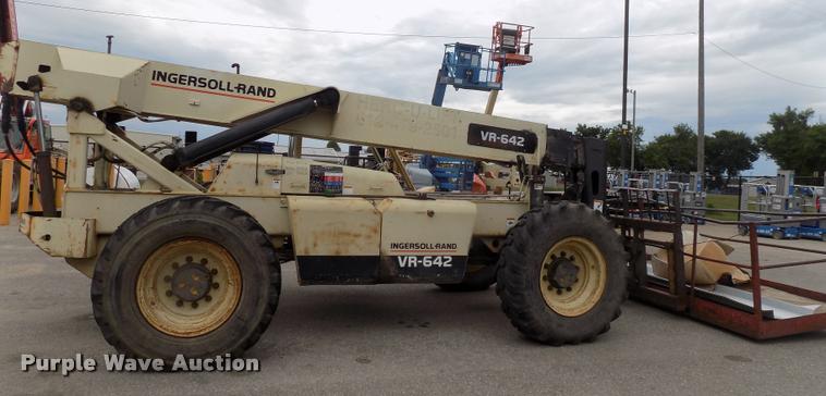 image for item DC4977 1998 Ingersoll Rand VR-642 telehandler