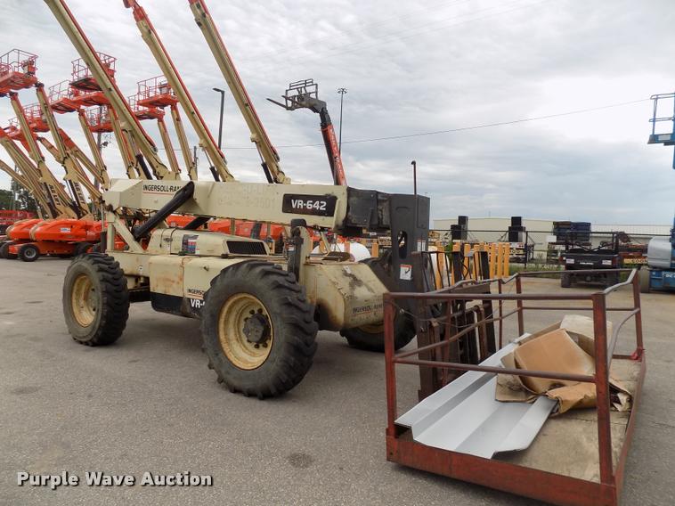 image for item DC4977 1998 Ingersoll Rand VR-642 telehandler
