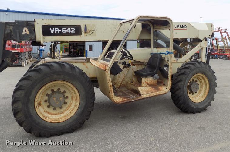 image for item DC4977 1998 Ingersoll Rand VR-642 telehandler