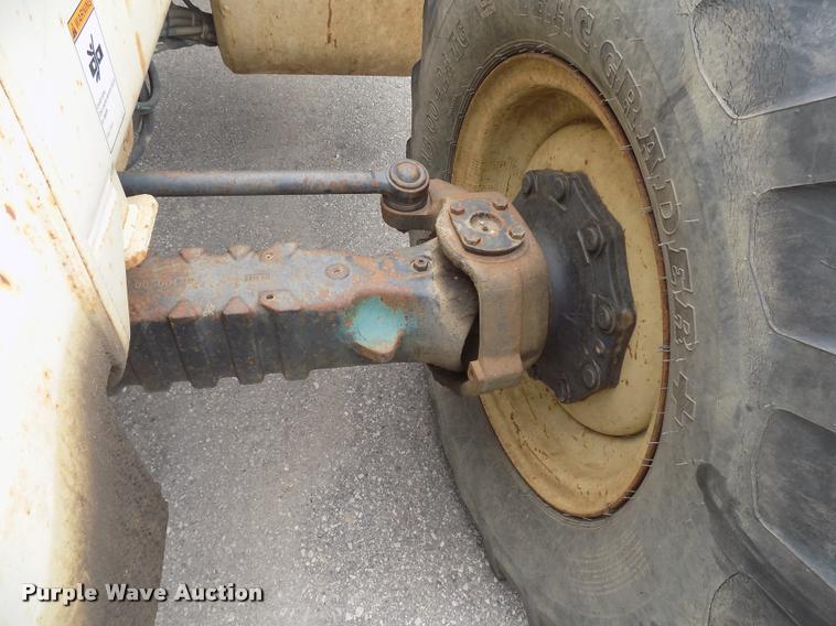 image for item DC4977 1998 Ingersoll Rand VR-642 telehandler