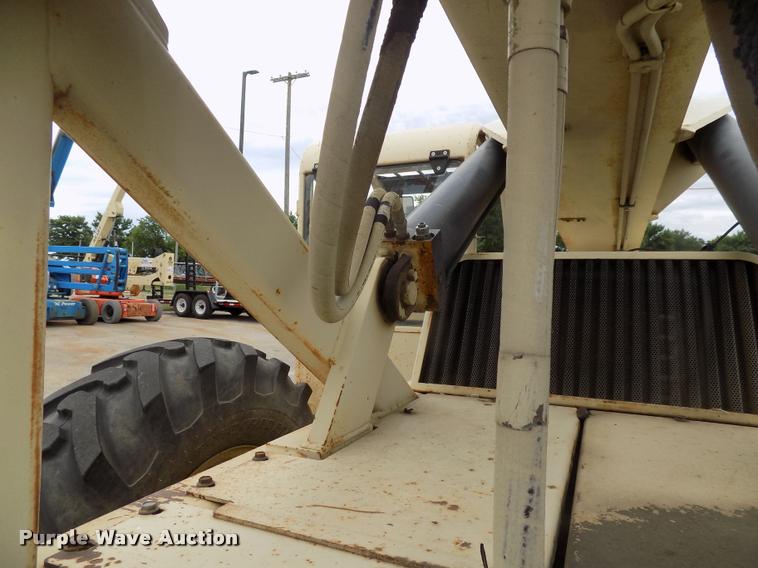 image for item DC4977 1998 Ingersoll Rand VR-642 telehandler