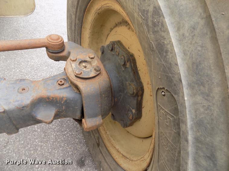 image for item DC4977 1998 Ingersoll Rand VR-642 telehandler