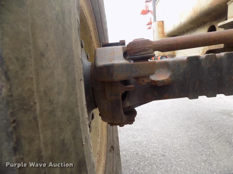 image for item DC4977 1998 Ingersoll Rand VR-642 telehandler