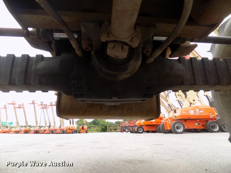 image for item DC4977 1998 Ingersoll Rand VR-642 telehandler