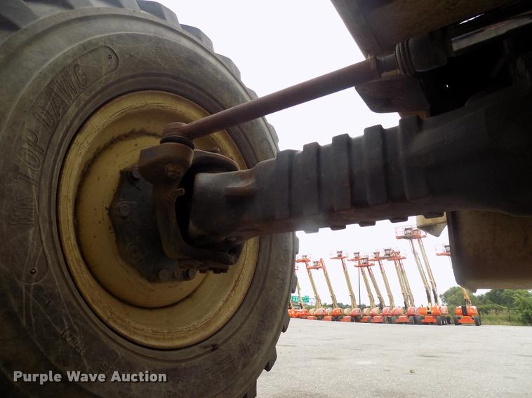 image for item DC4977 1998 Ingersoll Rand VR-642 telehandler