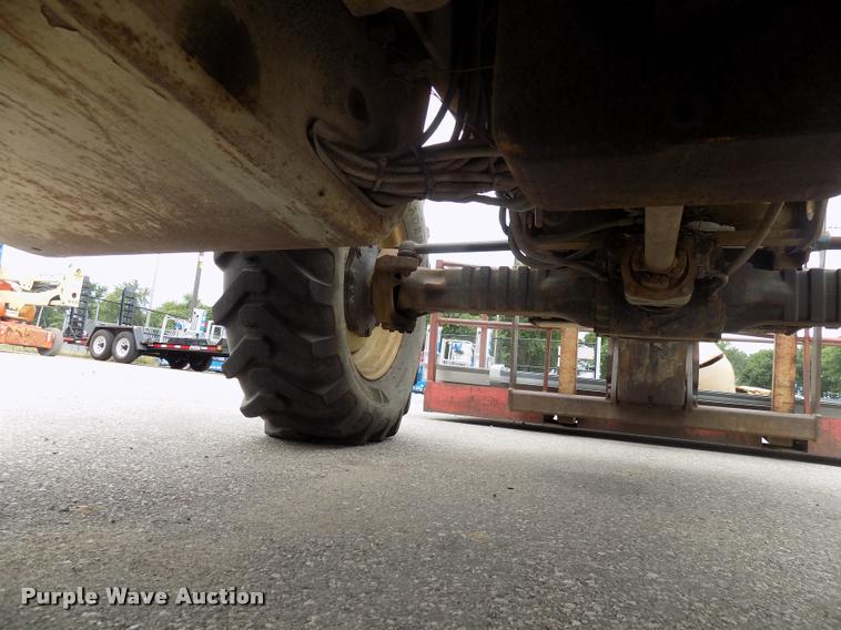 image for item DC4977 1998 Ingersoll Rand VR-642 telehandler